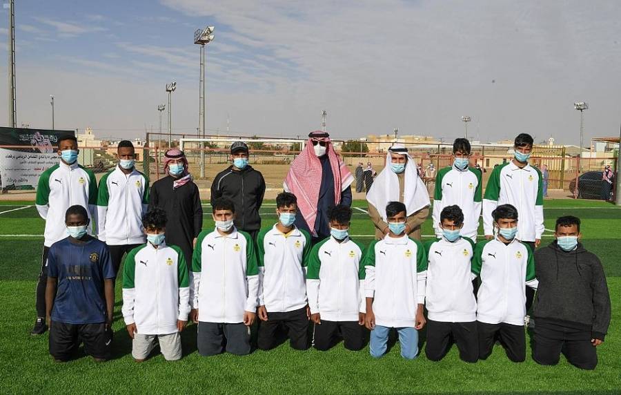 الأمير فيصل بن خالد بن سلطان يزور نادي التضامن برفحاء.. صور