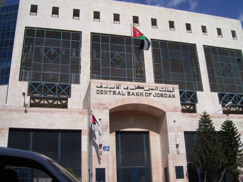 ودائع البنوك بالدينار تقترب من 28 مليارا