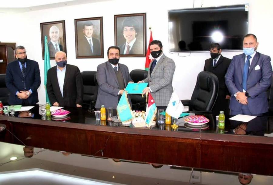 مذكرة تعاون بين جامعة آل البيت وأكاديمية الرواد للتدريب