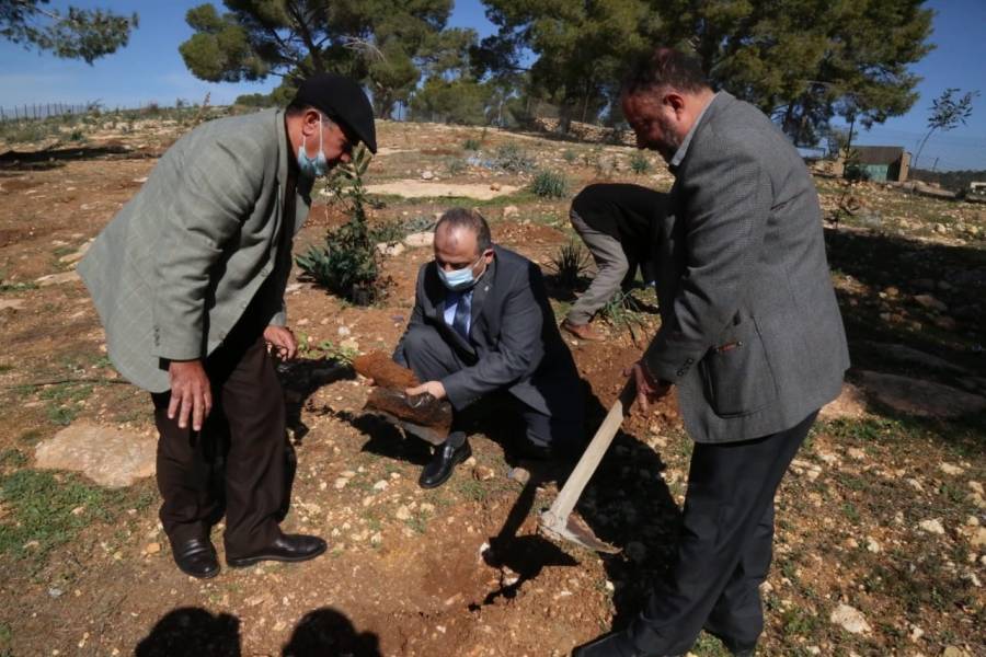 حداد يرعى يوم الشجرة في جمعية مركز جلعد ومنتجع السنديان