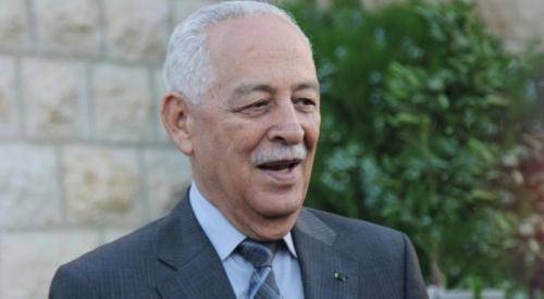 العيسوي ينقل تعازي الملك إلى عشيرتي الدرة والحمارنة
