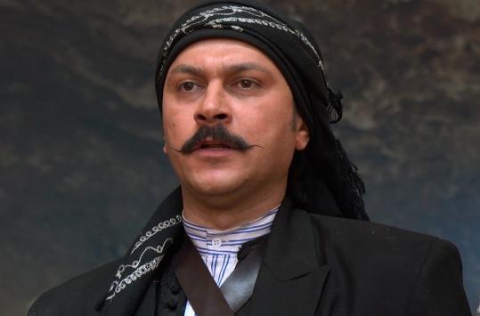 وائل شرف :الحزن بالقلب