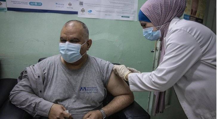 الصحة : الإقبال على التسجيل لأخذ لقاح كورونا في الأردن دون المستوى