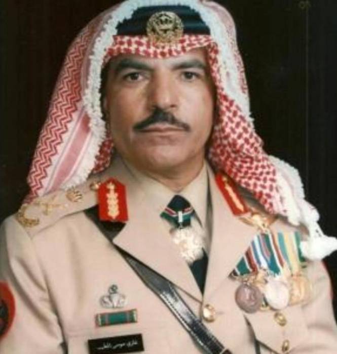 والدة الزميل بن نبات تغادر المستشفي ويشكر الفريق الركن المتقاعد  غازي الطيب