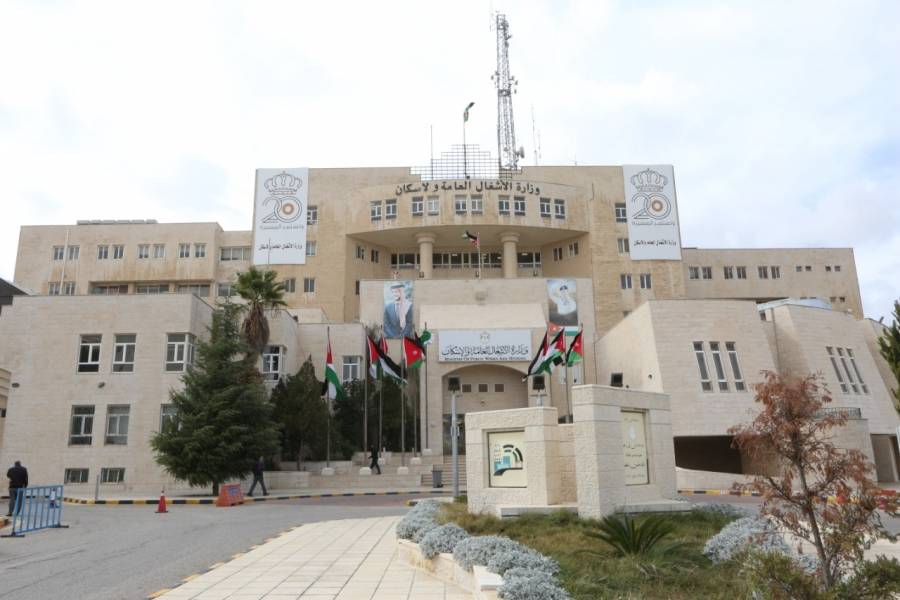 الأشغال تعلن عن العمل ضمن خطة الطوارئ المتوسطة