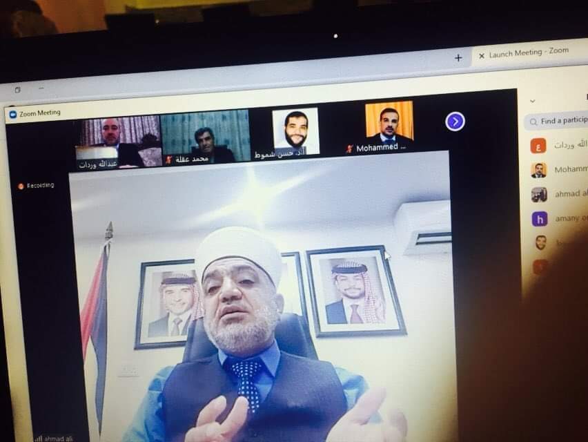 الخلايلة  مناقشًا خارجيًا  يشارك بمناقشة الطالبة اماني طلافحة بجامعة جرش