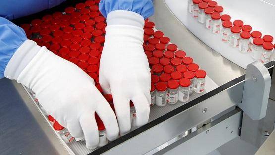 تجارب لدمج لقاحي سبوتنيك وأسترازينيكا