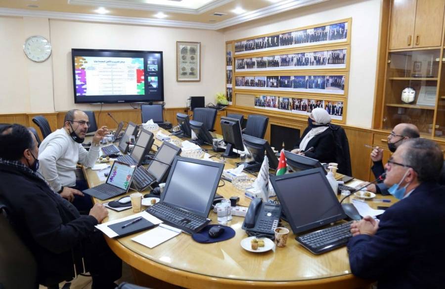 المهندسين تبحث ايجاد فرص تدريب وتشغيل لمنتسبيها في المجال البحري