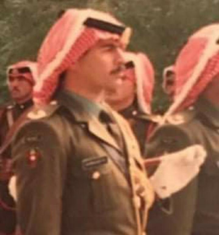 الصخرية تكتب أيها الرمح العدواني أيها القمر البدوي