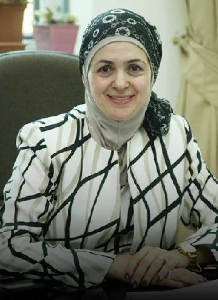 سمو الأميرة بسمة بنت طلال تهنى البروفيسور عبير  البواب