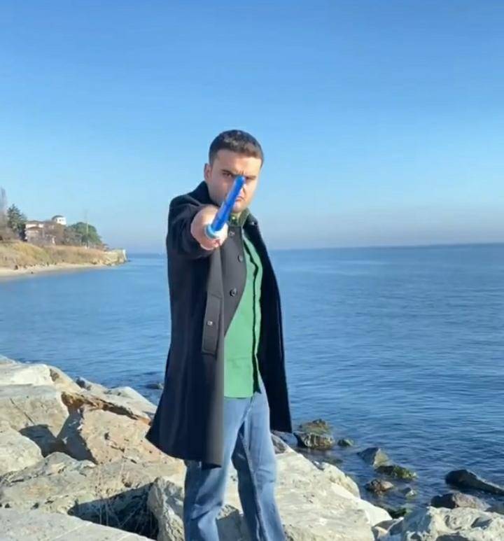 سقوط الشيف التركي بوراك يتخطى مليون مشاهدة خلال ساعات.. صور