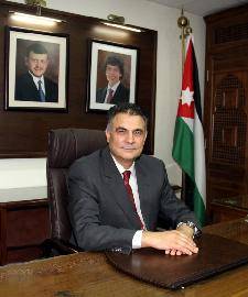 في يوم الوفاء للمتقاعدين العسكريين