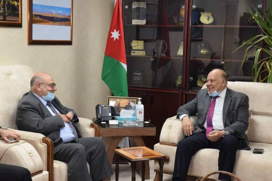 الأمين العام لاتحاد الجامعات العربية يلتقي مجلس عمداء الجامعة الهاشمية ويعرض التصنيف العربي للجامعات