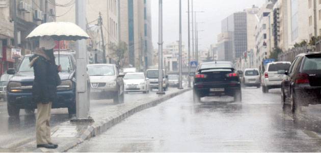 الأربعاء .. طقس بارد وفرصة لزخات مطرية