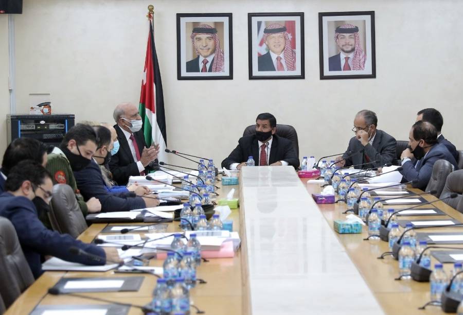 القانونية النيابية تُناقش مكافحة غسل الأموال
