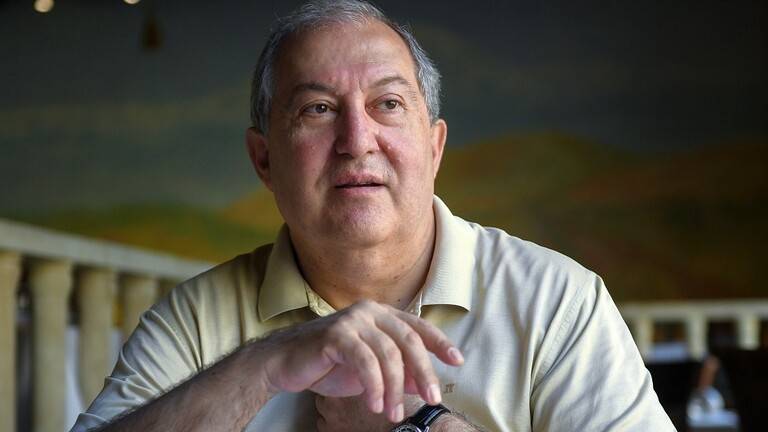 رئيس أرمينيا يدعو إلى عدم تعريض البلاد لهزات