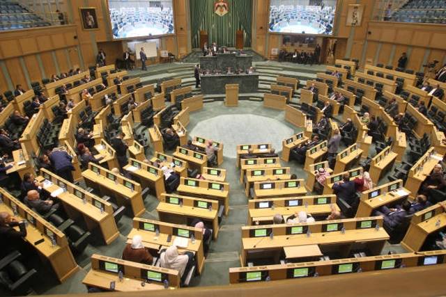عاجل : مجلس النواب يقر قانون الاتجار بالبشر .. الأشغال الشاقة وغرامة لا تقل عن 3 آلاف دينار لكل من باع او اشترى انسان