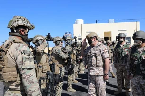 رئيس هيئة الأركان المشتركة: تسخير كافة الإمكانات والقدرات والموارد للحفاظ على أمن حدودنا... صور