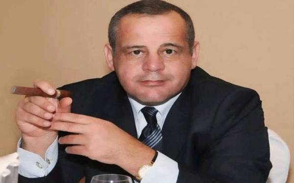 أول وزير يتوج نفسه في حكومة الخصاونة .. خبر يحتاج توضيحًا من الرئاسة !