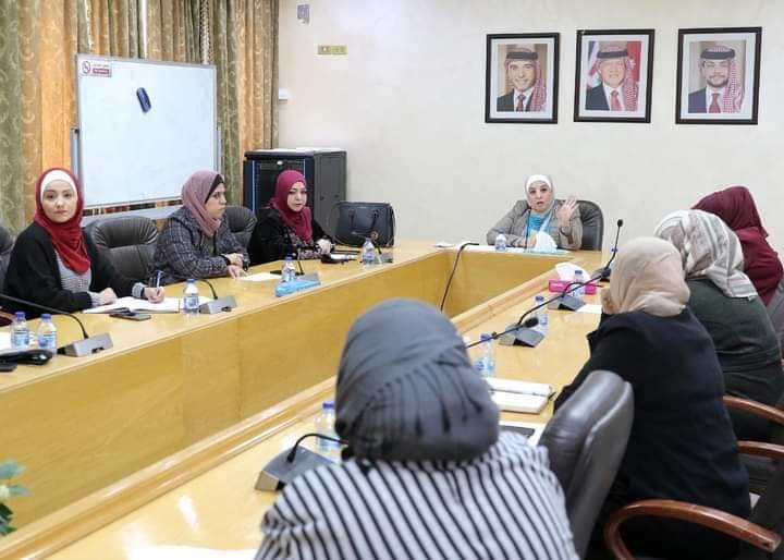 الأسرة النيابية تدعو لخلق بيئة مناسبة لعمل المرأة