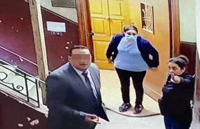 اعترافات المتحرش بـطفلة المعادي: أنا منفصل من 6 شهور و كنت أمازحها .. صور و فيديو