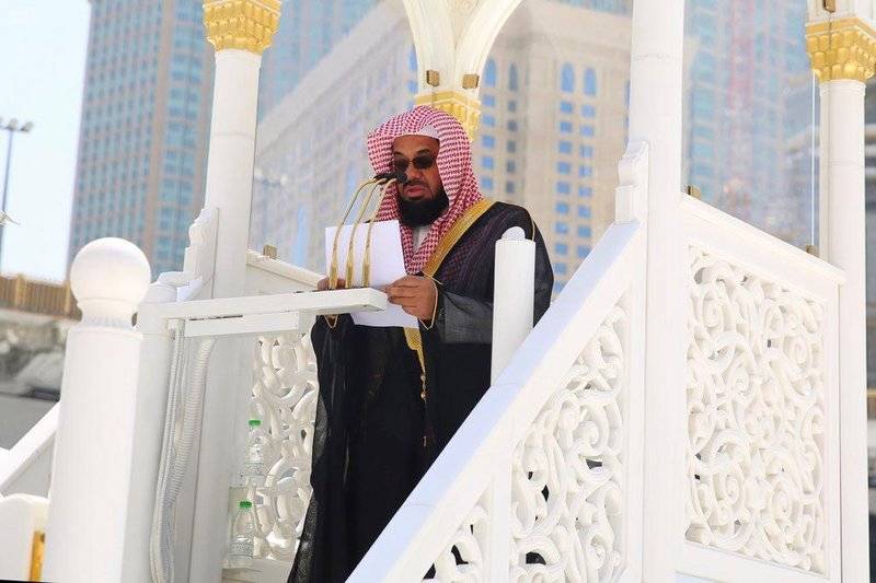 خطيب الحرم المكي: التحرش رقية الزنا وهو تخمة شهوانية