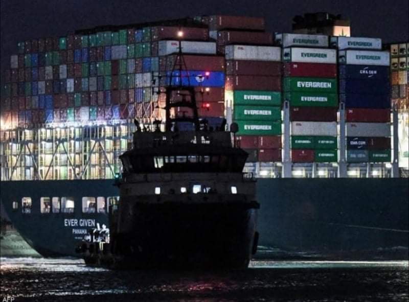 14 مليون دولار خسائر يومية بسبب السفينة الجانحة