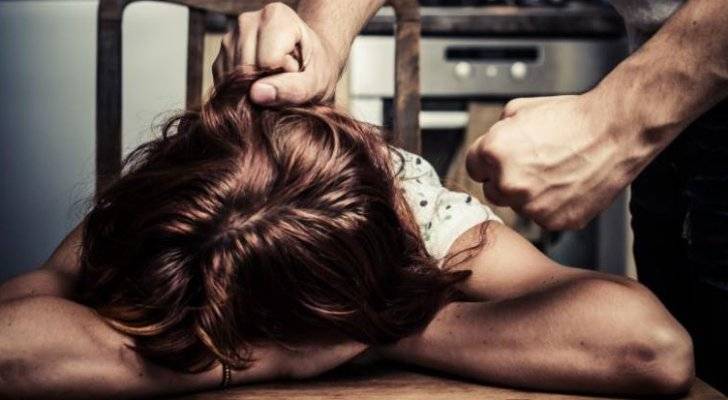 جريمة مروعة.. يقتلون شقيقتهم ويدعون وفاتها بكورونا