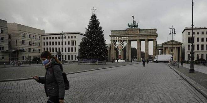 ألمانيا تدرس فرض حظر تجوال مشدد مع تزايد الإصابات بكورونا