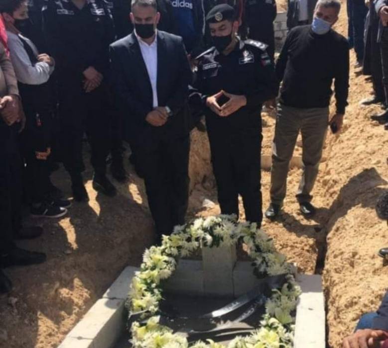 الأمن العام وعشائر الكرك يشيعان جثمان المقدم رائد الرواشدة