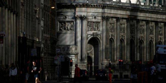 إيطاليا تسجل أكثر من 7 آلاف إصابة و421 حالة وفاة بفيروس كورونا