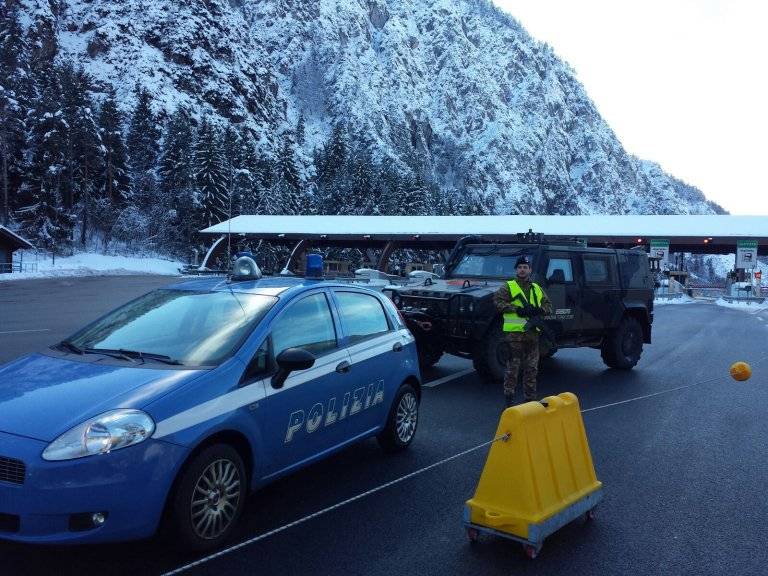 السلطات الإيطالية توقف 121مهاجرًا غير شرعي