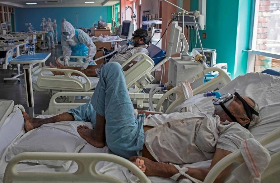 إيطاليا تسجل 390 حالة وفاة و12074 إصابة جديدة بكورونا