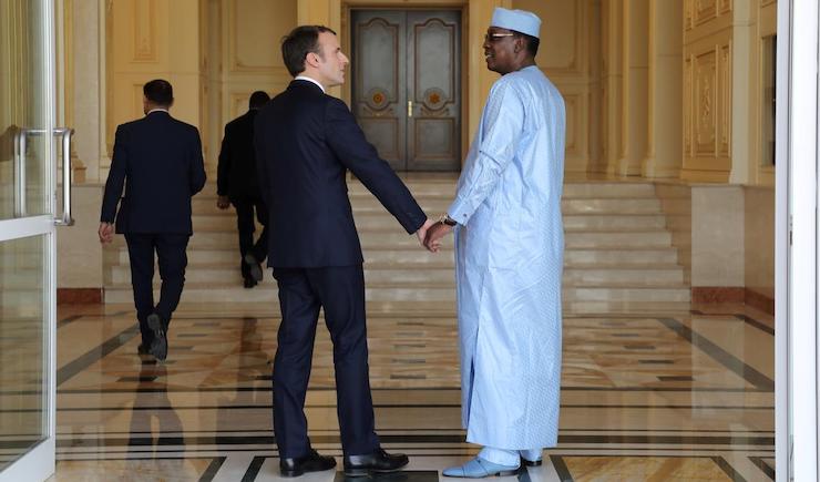 ماكرون سيحضر تشييع جثمان إدريس ديبي