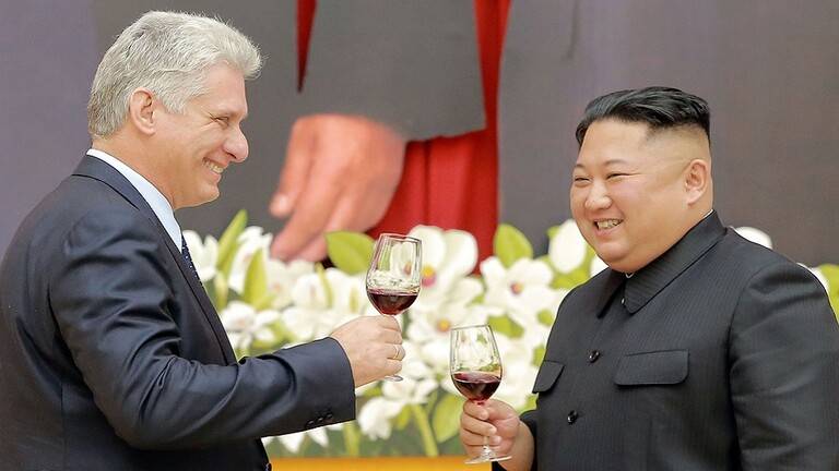 كيم يوجه رسائل تهنئة إلى زعيم كوبا لثلاثة أيام متتالية