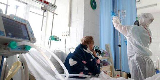 397 وفاة و9 آلاف إصابة جديدة بكورونا في روسيا