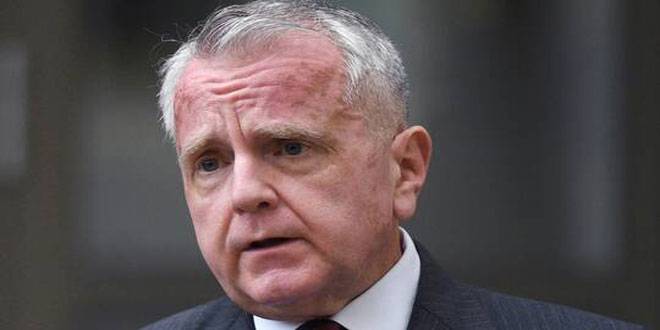 السفير الأمريكي لدى موسكو يغادر إلى بلاده