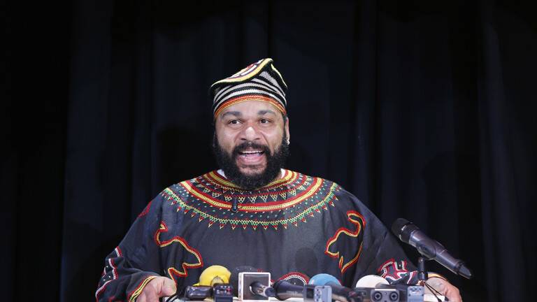 الأناضول: فنان فرنسي ينوي اللجوء إلى تركيا