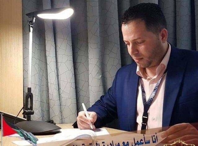 د. كريشان يمزج بين الاختصاص والعمل التطوعي ويحصل على ١٠٠ كتاب شكر