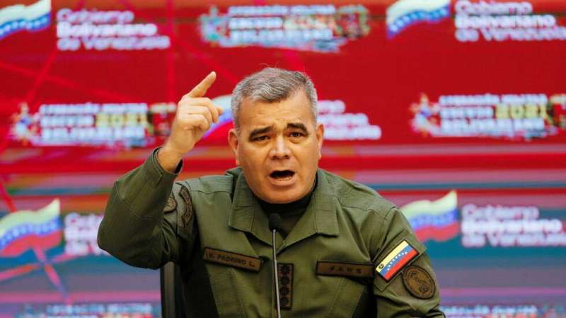 مقتل 8 جنود فنزويليين في معارك مع جماعات مسلحة على الحدود الكولومبية