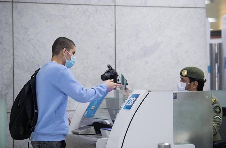 السعودية:تحديث وثائق تأمين القادمين للسياحة أو الزيارة والعمرة بإضافة تغطية مخاطر الإصابة بـ«كورونا»