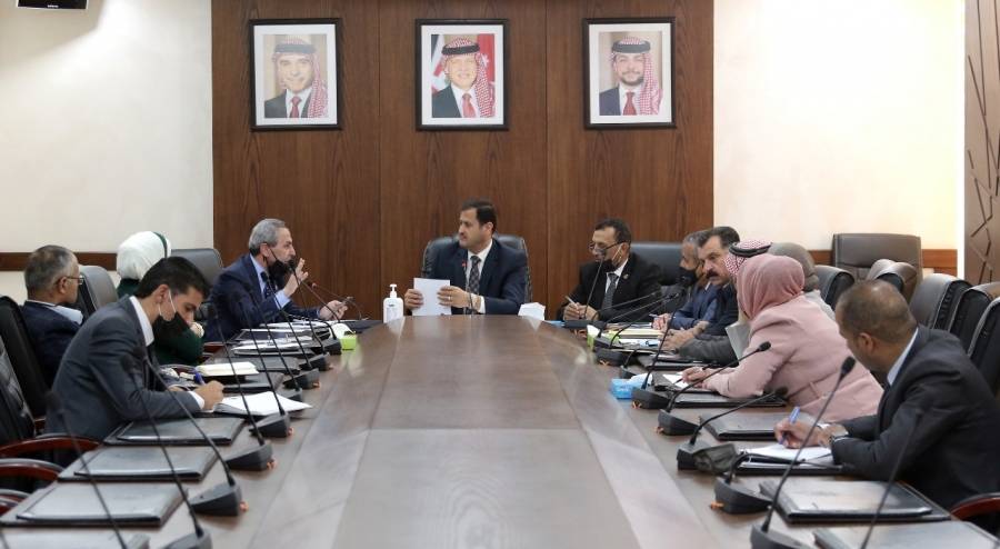 التعليم النيابية تبحث مواضيع تخص موظفي وزارة التربية