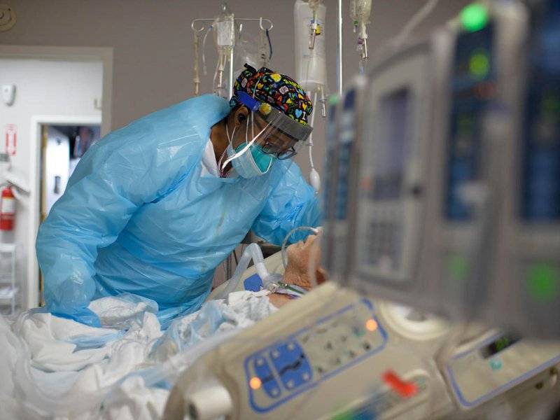 الولايات المتحدة تسجل 43.626 إصابة و750 وفاة بفيروس كورونا المستجد