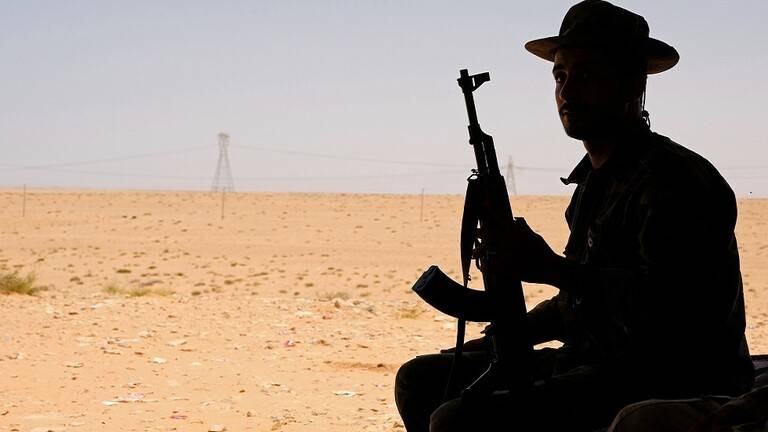 لا تزال أيديهم على الزناد.. تحرك جديد للمجلس الرئاسي الليبي في ملف توحيد الجيش