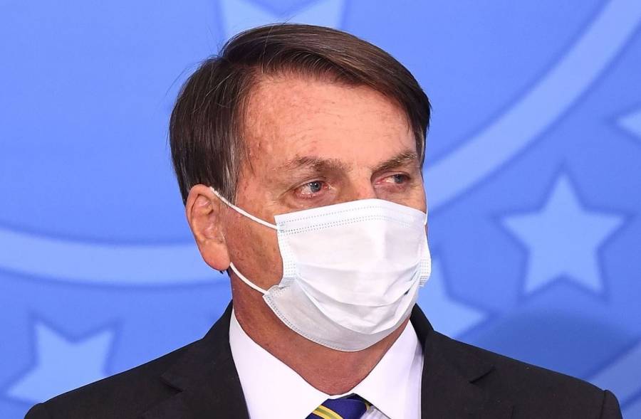 الرئيس البرازيلي يلمح الى ان الصين تسببت بالجائحة لشن «حرب كيميائية»