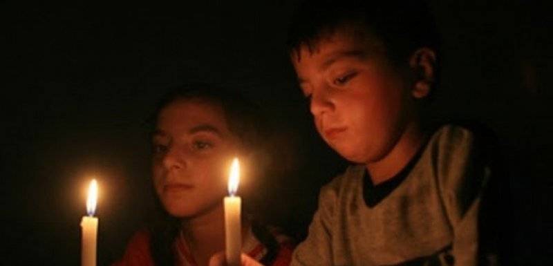 لبنان قد يغرق في الظلام.. والسبب نفاد أموال توليد الكهرباء