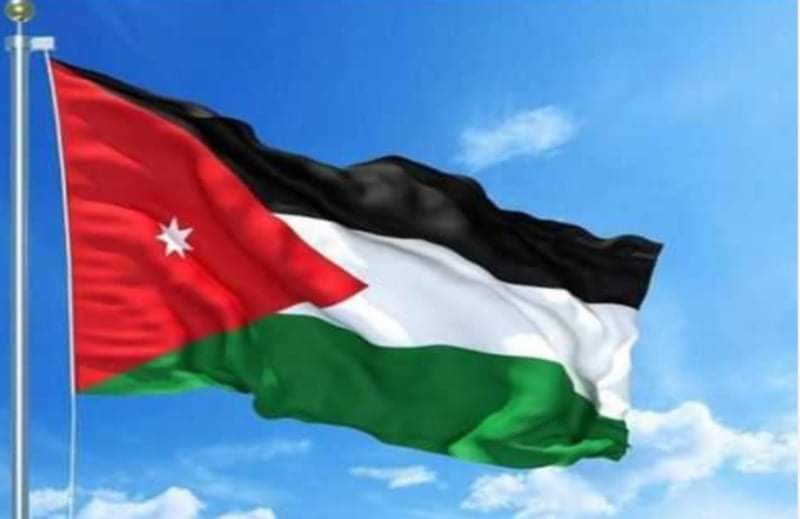 راية الوطن ستبقى ترفرف لتعانق عنان السماء