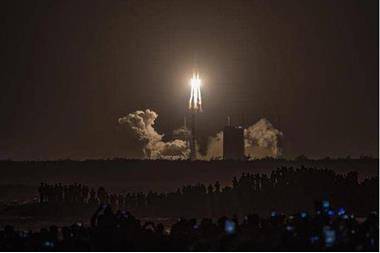 طوارئ ورعب في هذا البلد العربي !تحسبا لسقوط الصاروخ الصيني
