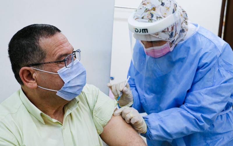 السعودية تسجيل  986 حالة إصابة بكورونا