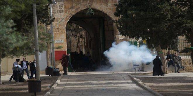 أكثر من 300 إصابة جراء اعتداءات الاحتلال في القدس والأقصى